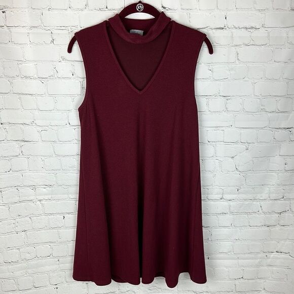 Abbeline Maroon Chocker Shift Dress Size XS - Picture 1 of 6